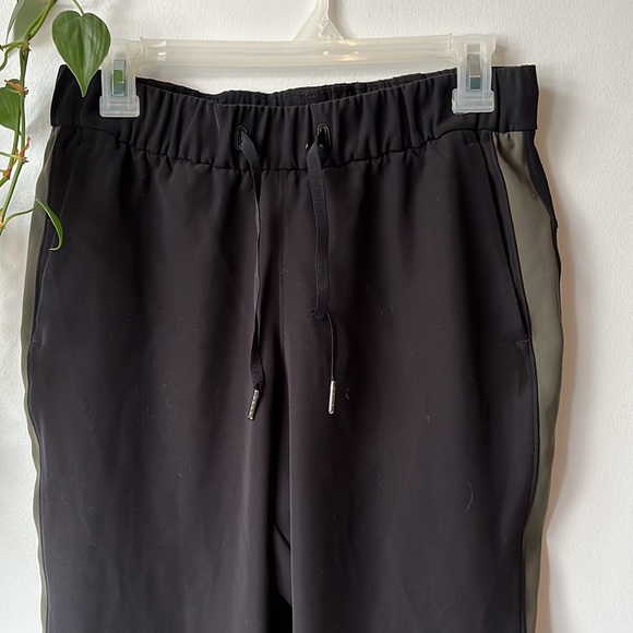 Lululeomon On The Fly Woven Track Pant - Picture 3 of 7